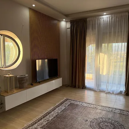 Rusi Villa Shirgjan